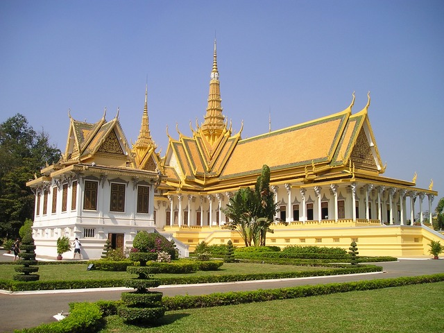 Transfer Siem Reap – Phnom Penh (F/M)