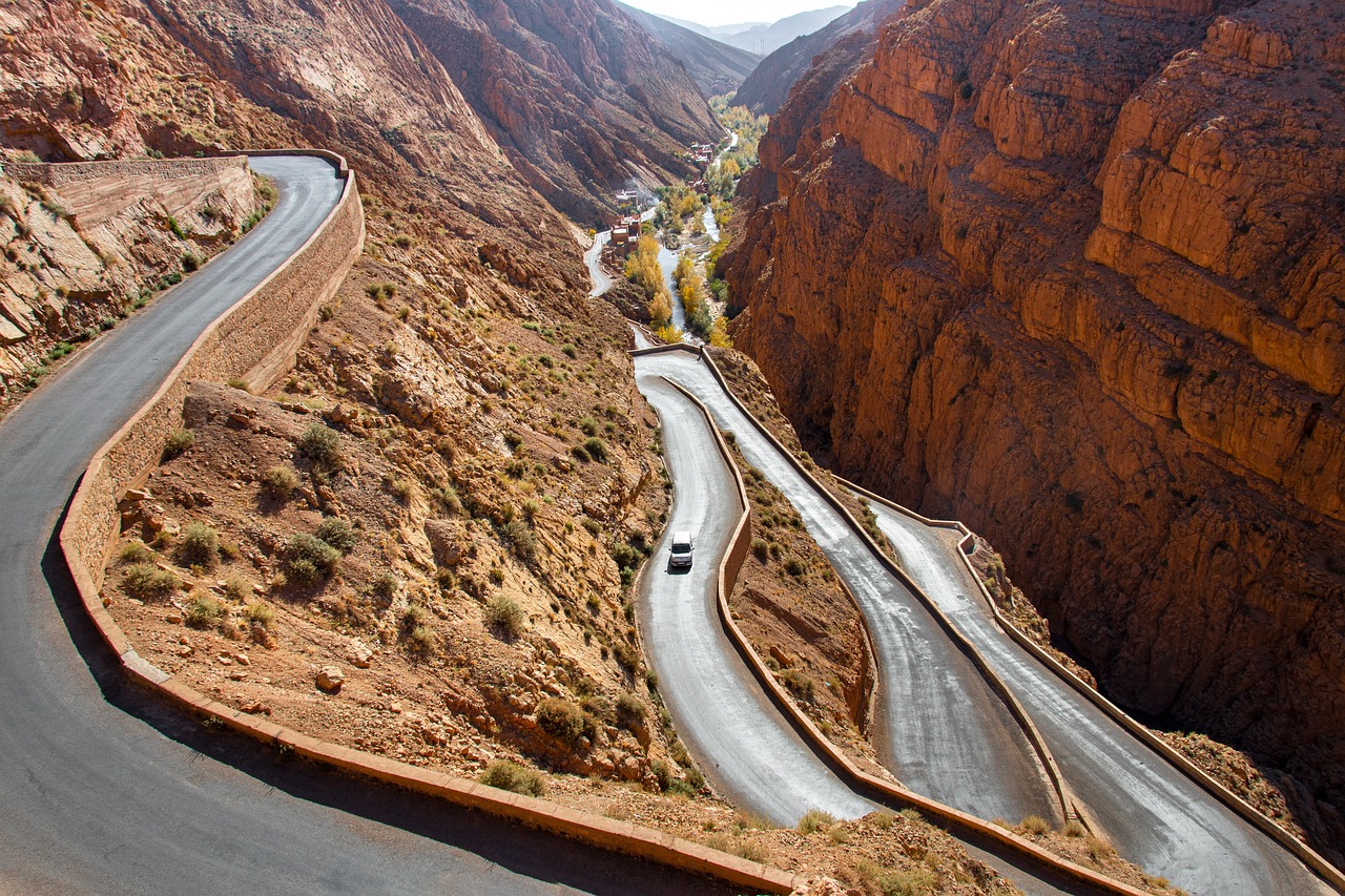 Merzouga- Dades Valley via Rissani og Todra-fallene