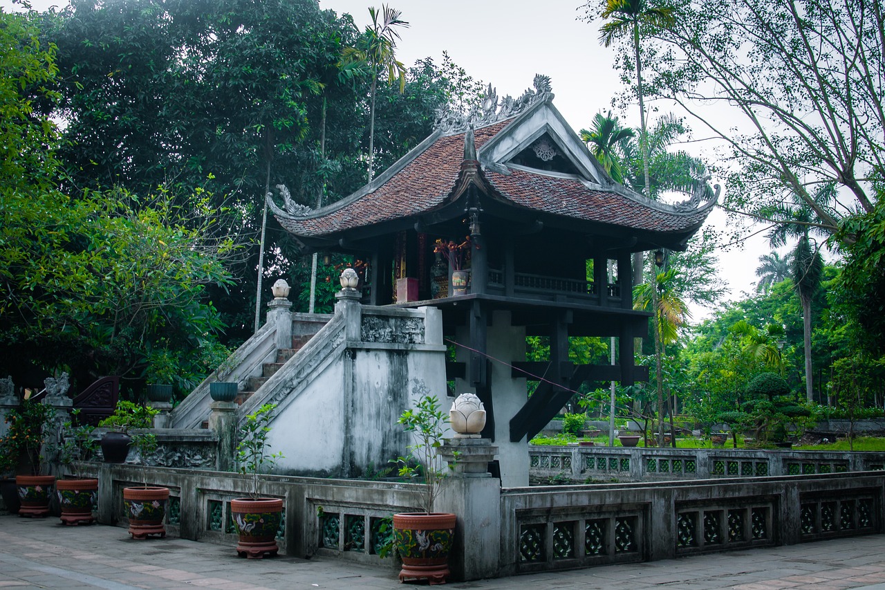 Ankomst Hanoi. (M)